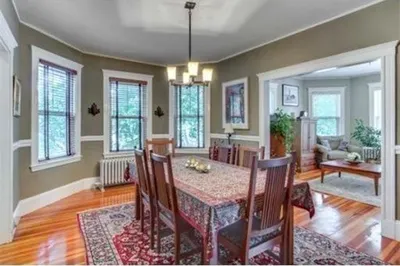 19 Eliot Crescent #3