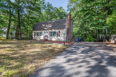 84 Pine Valley Dr 1