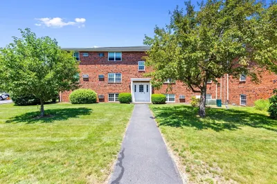 91 Pleasant St #D11 1