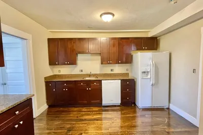 27 Curve Street #2