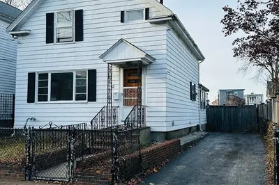 32 Central Ave
