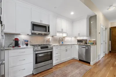 352 W 3rd St #23