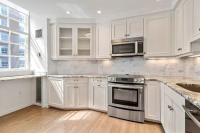 106 Thirteenth St #316