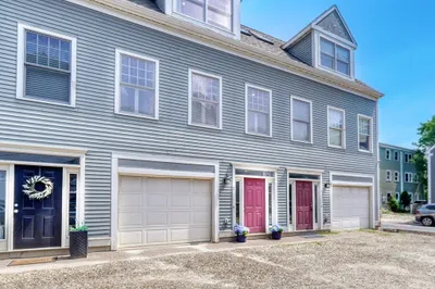 82 School St #2