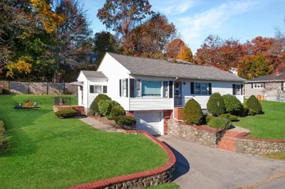 7 Magnolia Rd