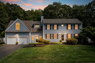 16 Blueberry Hill Rd