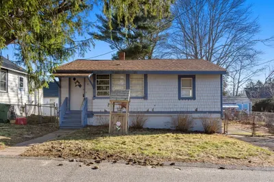 9 Alden St