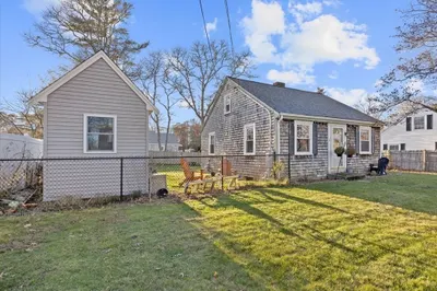 17 Bayberry Road