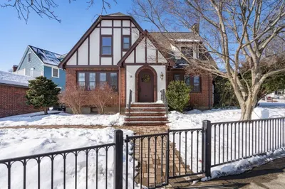 16 Richfield Rd