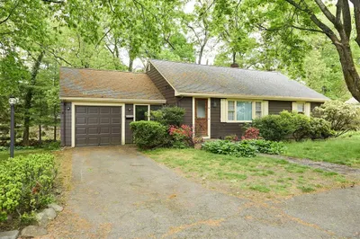 12 Estabrook Rd