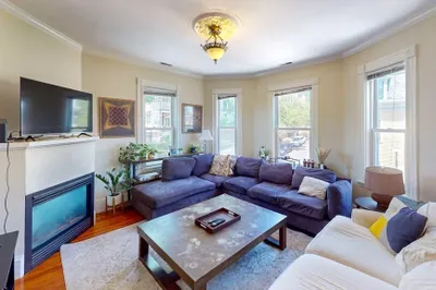 399 E 7th St #3
