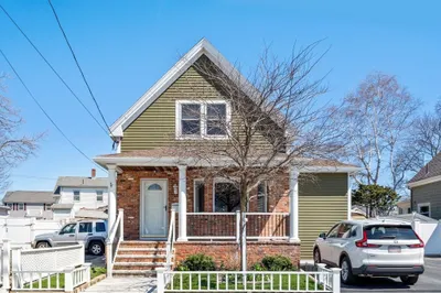 67 Lynnfield St 1