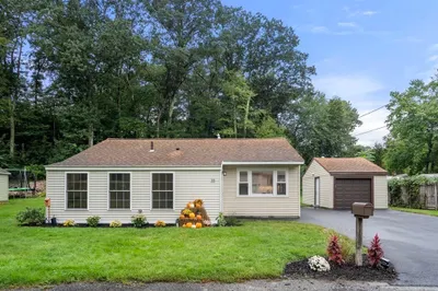 33 Sherry St