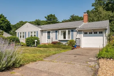 47 Sharon Rd