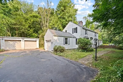 222 Pleasant Street