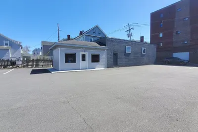 60 Foster St 1