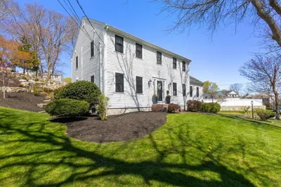 40 Park Circle 1