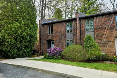12 Chadwick Ct #12