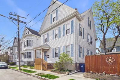 107 Robeson St 1