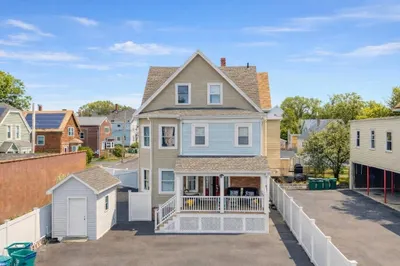 215 Western Ave 1