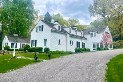 157 Centre St 1