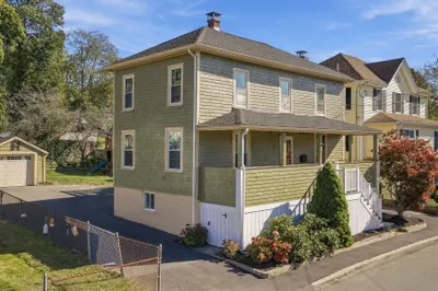 10 Emerald Rd 1