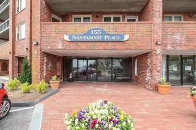 155 George Washington Blvd #707 1