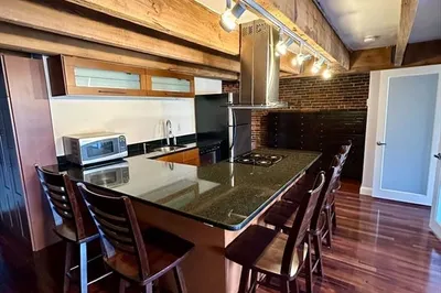 57 Fulton St #11