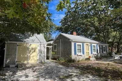 12 Parkwood Rd 1