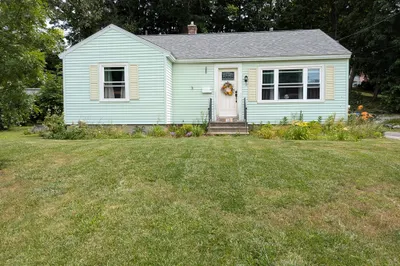 17 Daley St