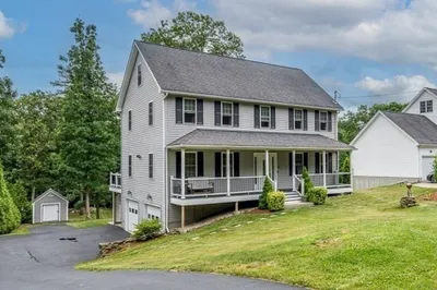 210 N Woodstock Rd 1