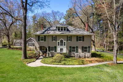 55 Glezen Ln 1