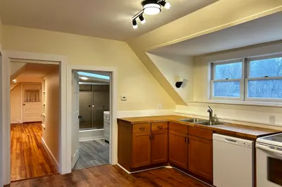 46 Elm St #2 1