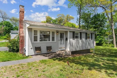 16 Falconer Ave
