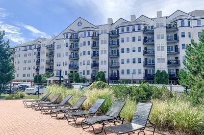 10 Seaport Dr #2508 1
