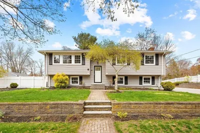 15 Fuller Rd