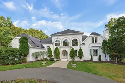 88 Fairway Dr 1