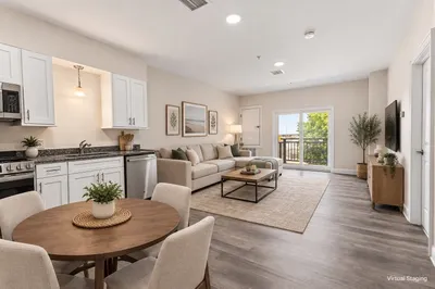 10 Franklin St #203 1