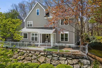 27 Pond Ln #27 1