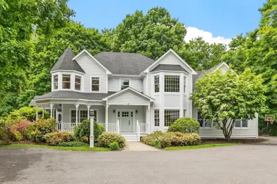 263 Elm St 1