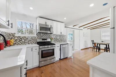 69 Maplehurst Ave
