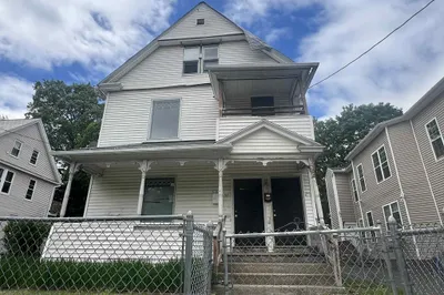 29-31 Brown Ave 1