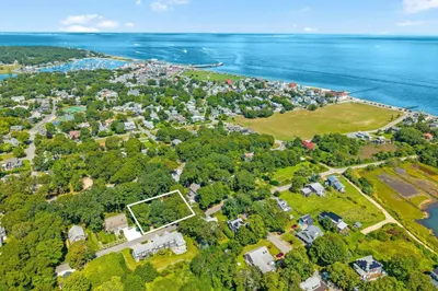 61 Canonicus Ave 1