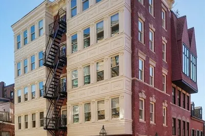 112 Myrtle St 1