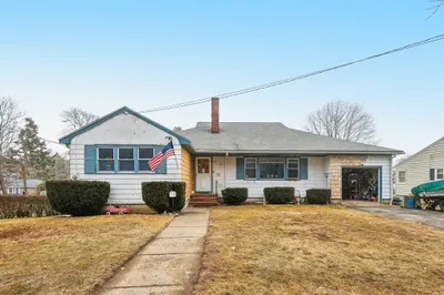 33 Webster Ave