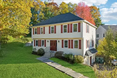 2 Greenwood Dr