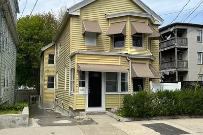 148 Florence St