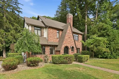 92 Longview Drive 1