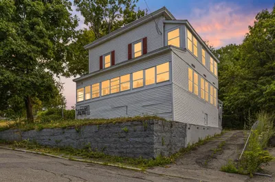 9 Martel St 1