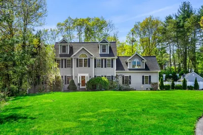 6 Holly Drive 1